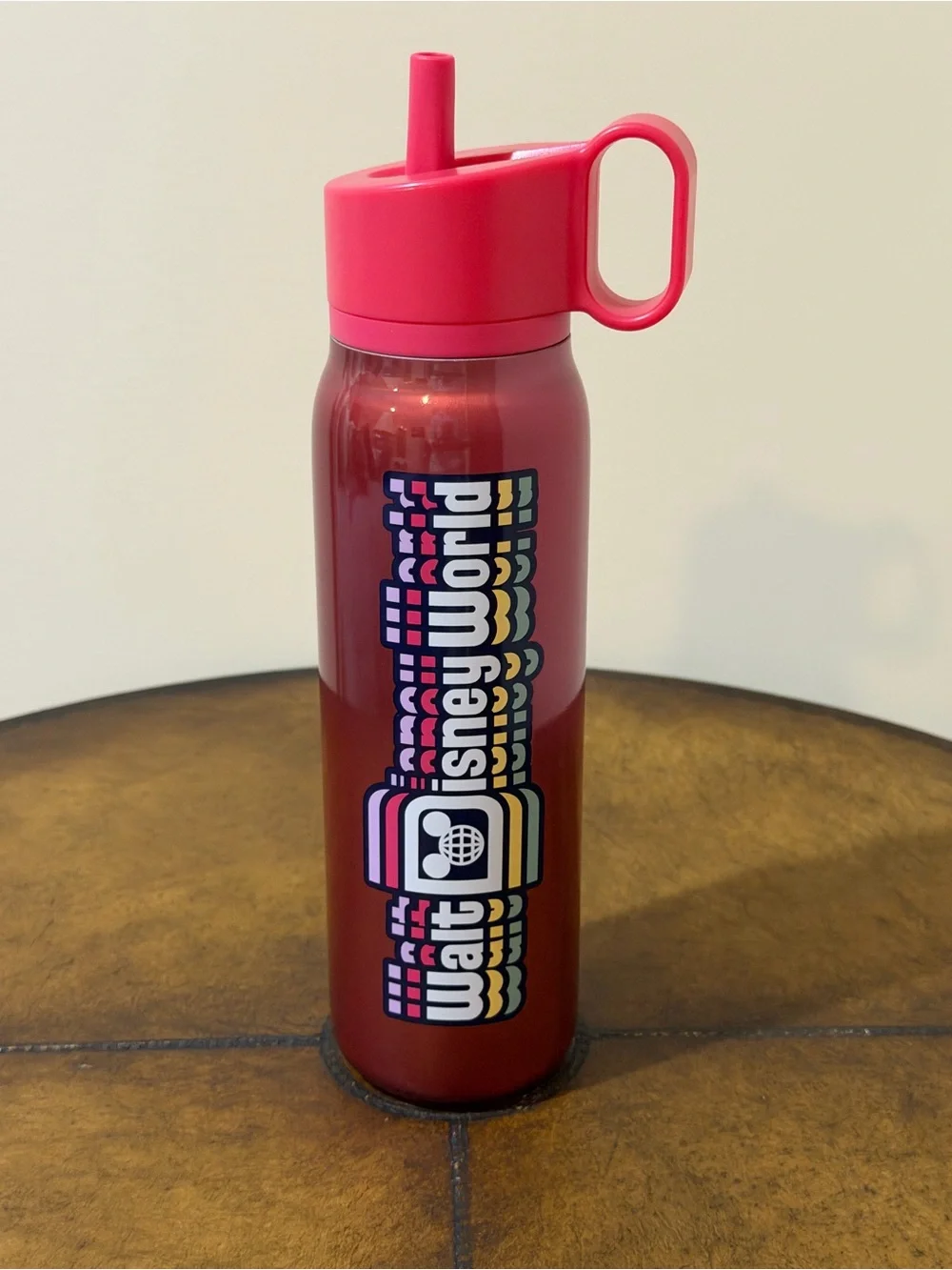 NEW STARBUCKS WALT DISNEY WORLD LOGO WATER BOTTLE IN HOT PINK 20oz